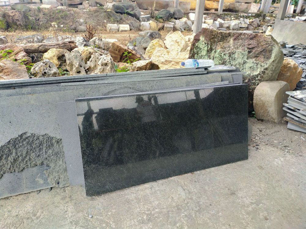 Jual Batu Alam Andesitdi Malang Hubungi Whatsapp +6281259853675