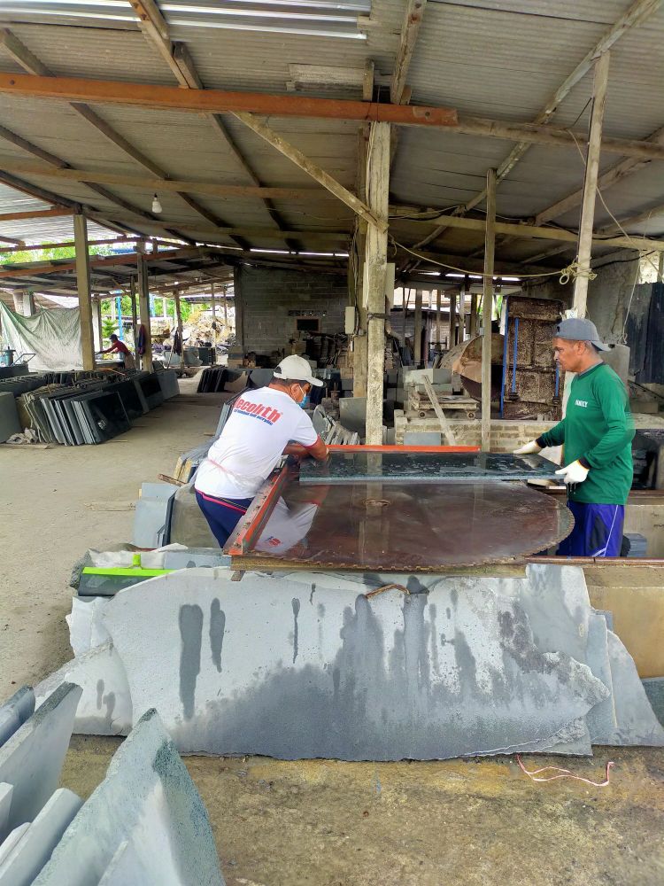 Jual Batu Alam Andesitdi Batu Hubungi Whatsapp +6281259853675