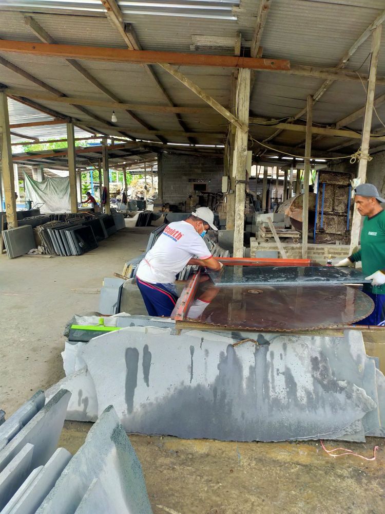 Jual Batu Alam Andesitdi Trenggalek Hubungi Whatsapp +6281259853675