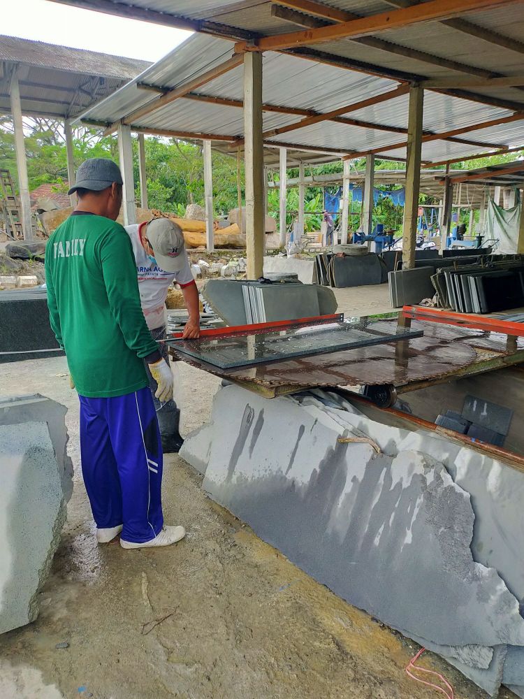 Jual Batu Alam Andesitdi Cibeber 2 Kabupaten Bogor Hubungi Whatsapp +6281259853675